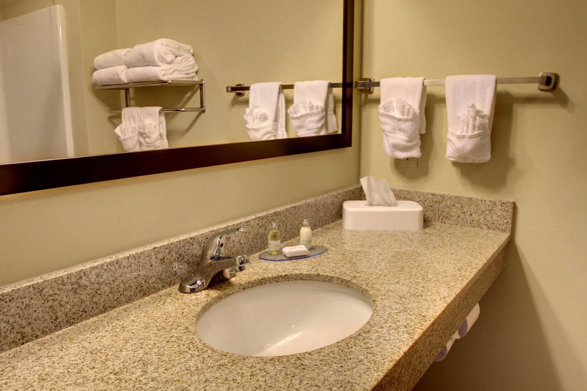 Cobblestone Inn&Suites - Hartington Eksteriør bilde